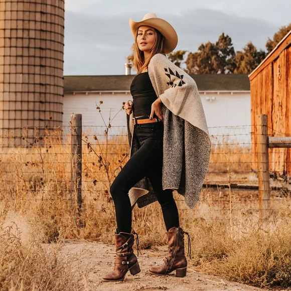 Freebirds - Picture 9 of 15